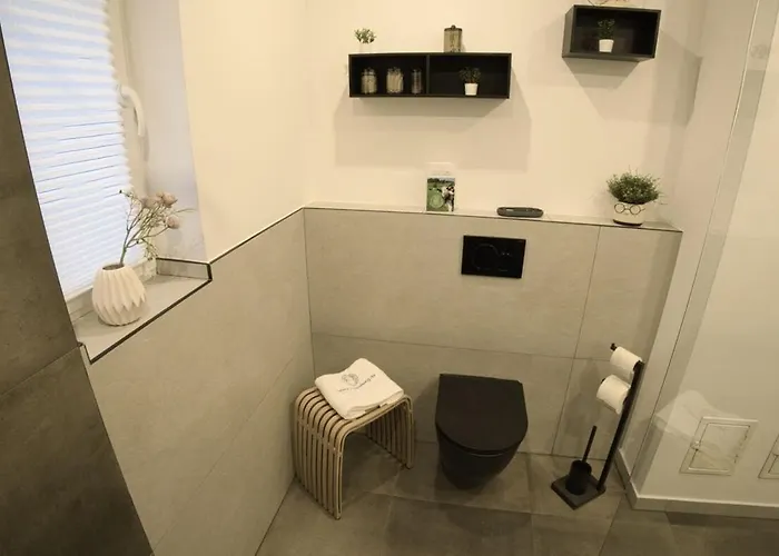 Wollfuehloase Eversberg Daire Meschede